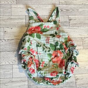 Angel Dear Rose Garden Ruffle Sunsuit Floral Bubble Romper size 6-12 months